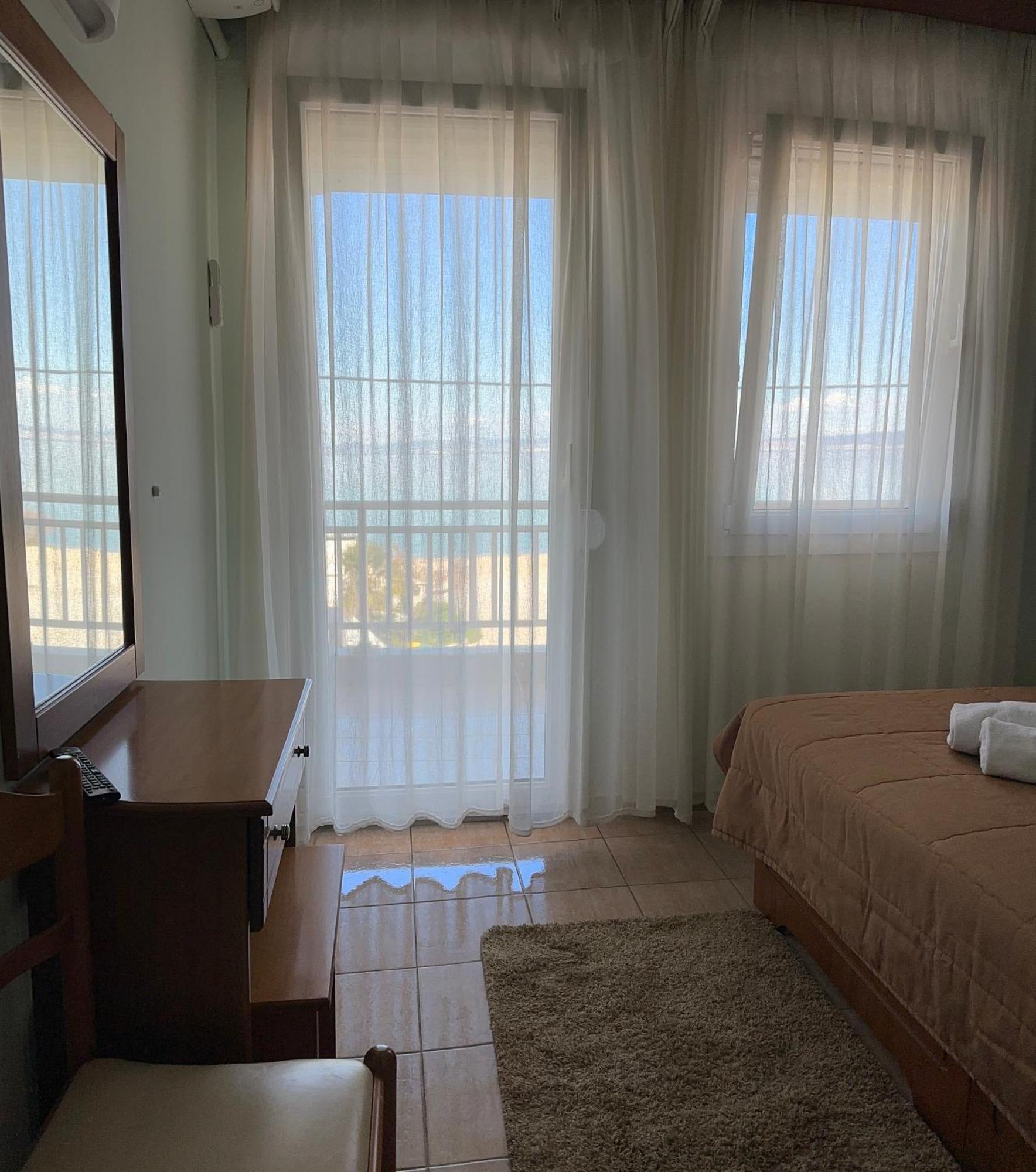Anemos Hotel Agia Triada  Bagian luar foto